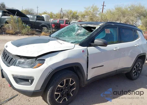 2020 Jeep Compass Trailhawk 4X4 from USA, damaged, VIN 3C4NJDDB1LT171966